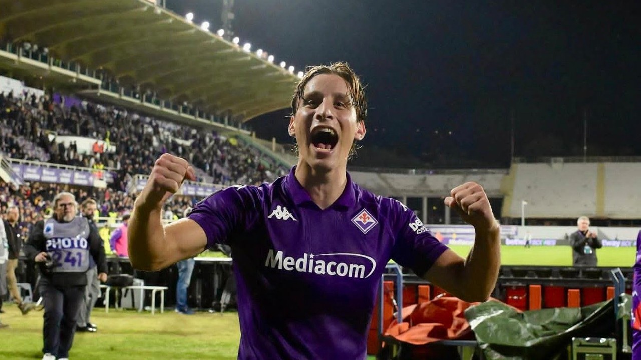 Fiorentina-Inter maçında fenalaşan genç futbolcu Bove, hastaneye kaldırıldı