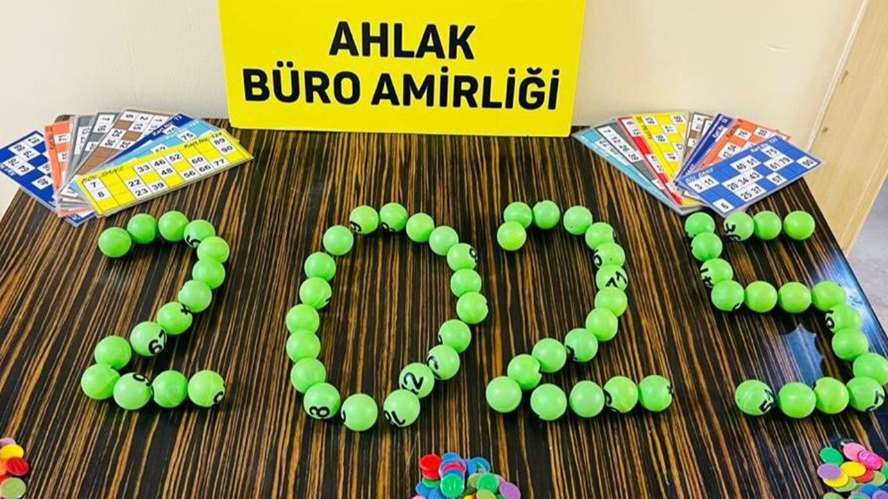 Diyarbakır polisi “mutlu yıllar” deyip baskın yaptı!