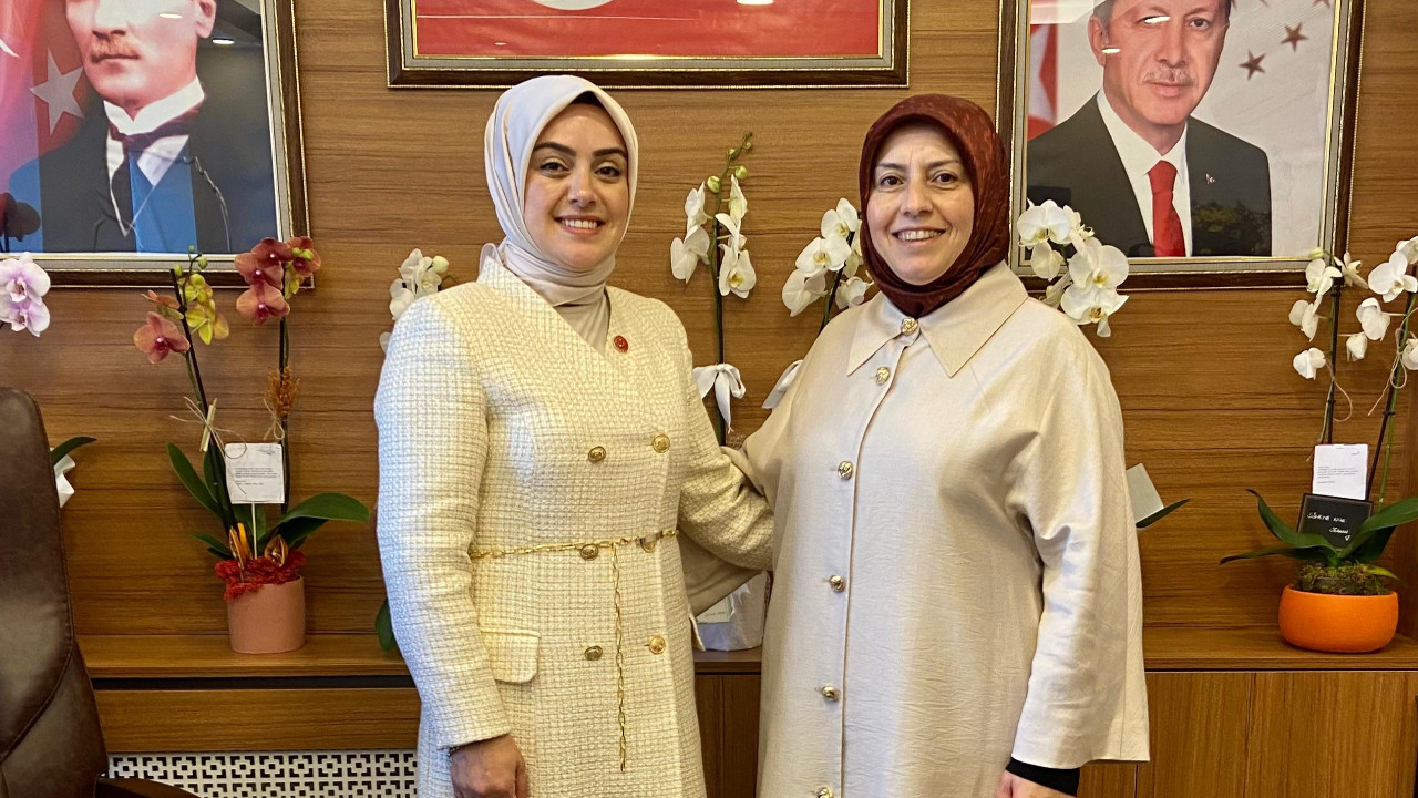 AK Parti Kadın Kolları'ndaTakan ve Gülenç’in başarıları dikkat çekti
