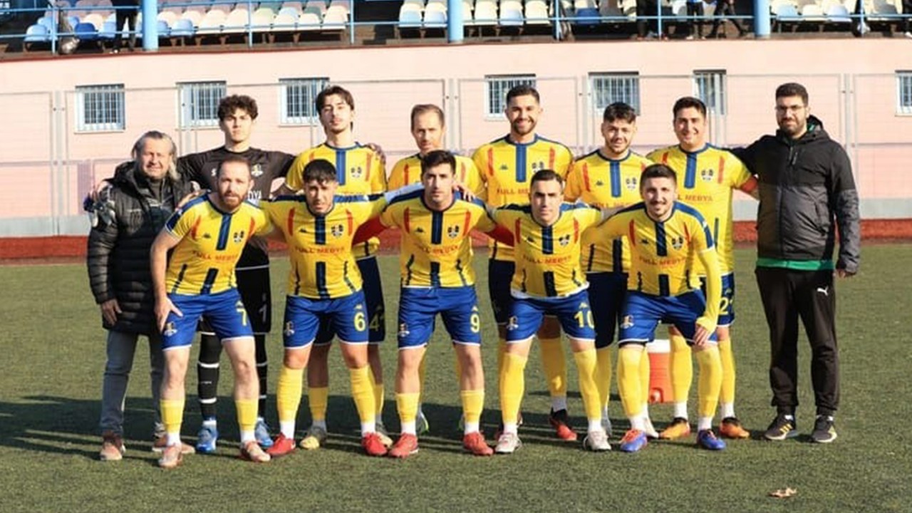 Başaranspor gemileri yaktı! 3 bomba birden!