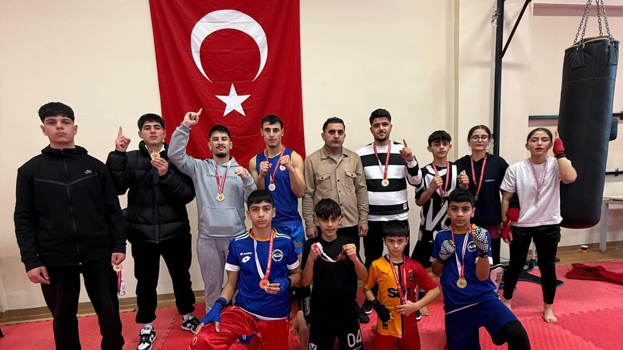 Dilovası Belediyespor Wushu-KickBox Takımı başarılarıyla yüzleri güldürüyor