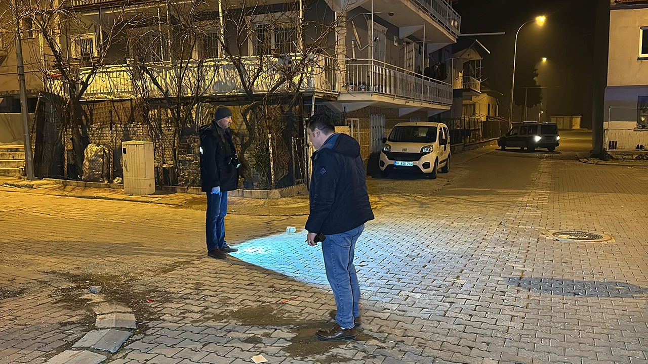 Silahlı saldırı düzenlenen aracın içindeki 12 yaşındaki çocuk hayatını kaybetti