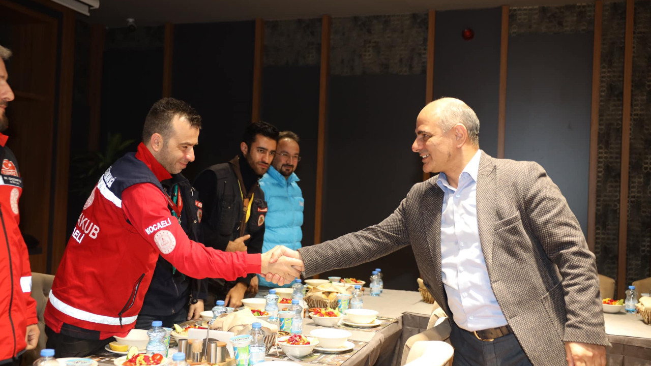 Şener Söğüt: ''“Kenti hep birlikte depreme hazırlamalıyız”