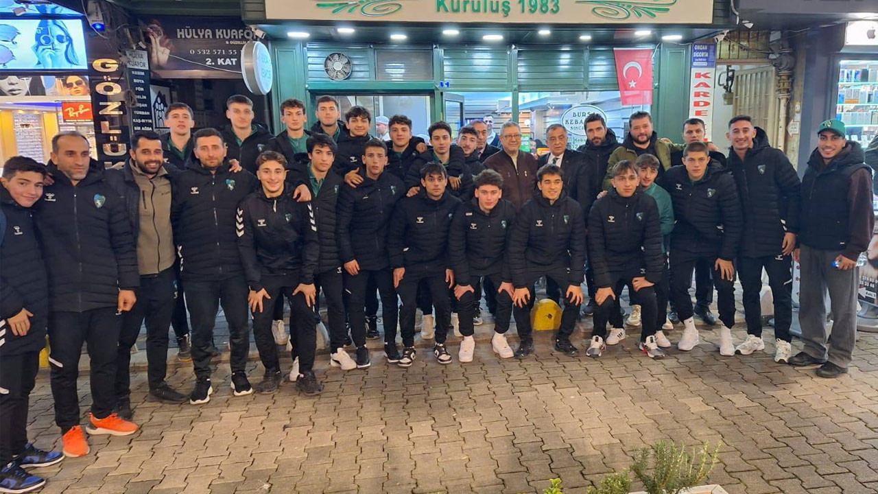 Kocaelispor’un gençlerine ziyafet