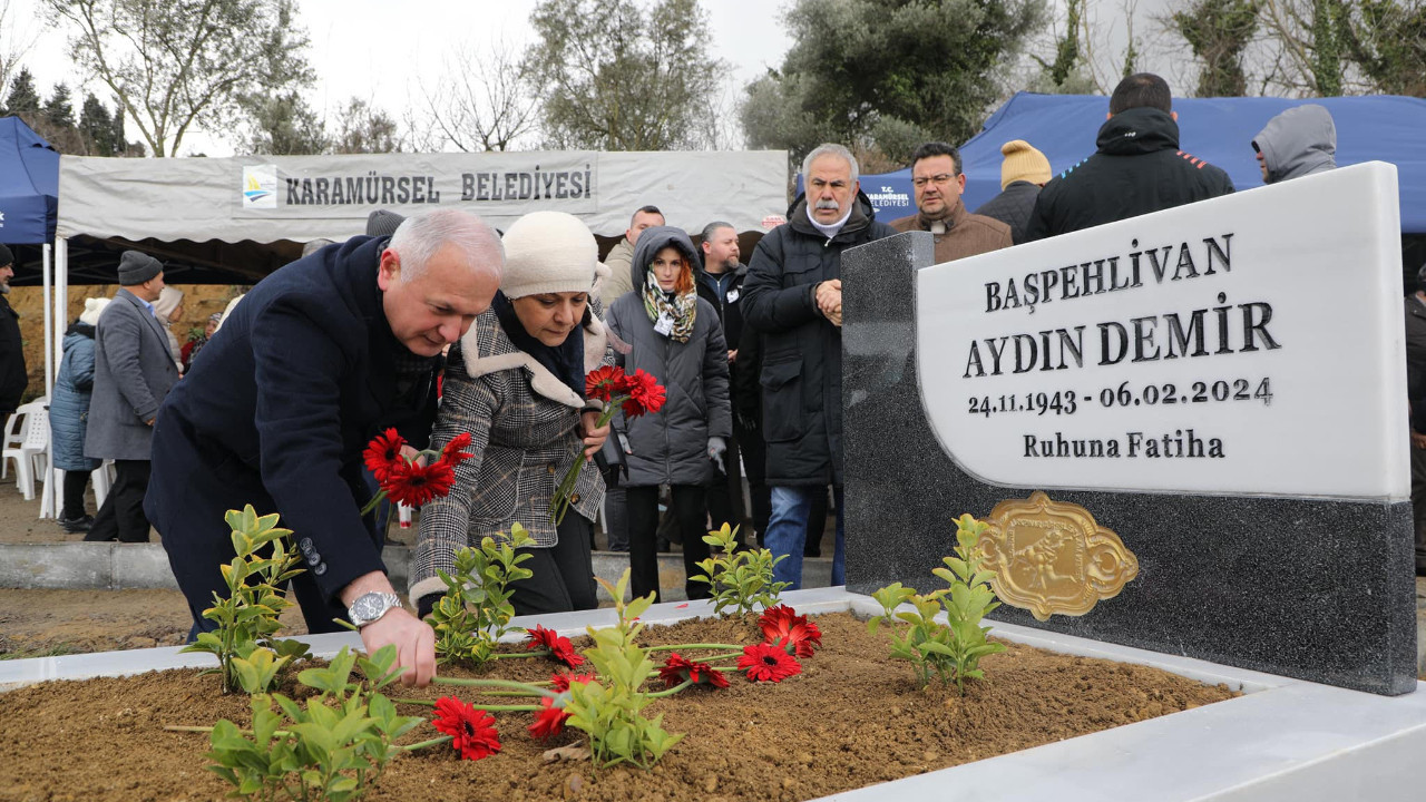Efsane Pehlivan Aydın Demir mezarı başında anıldı