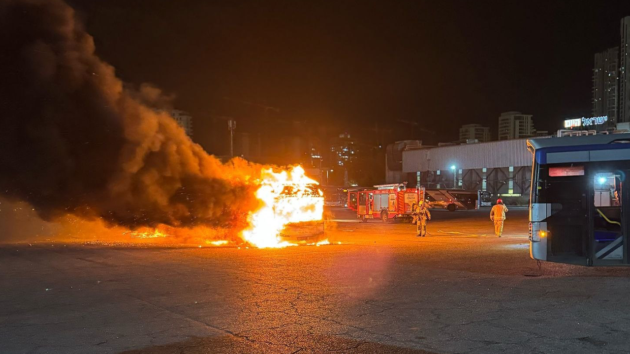 İsrail’de iki yolcu otobüsünde patlama