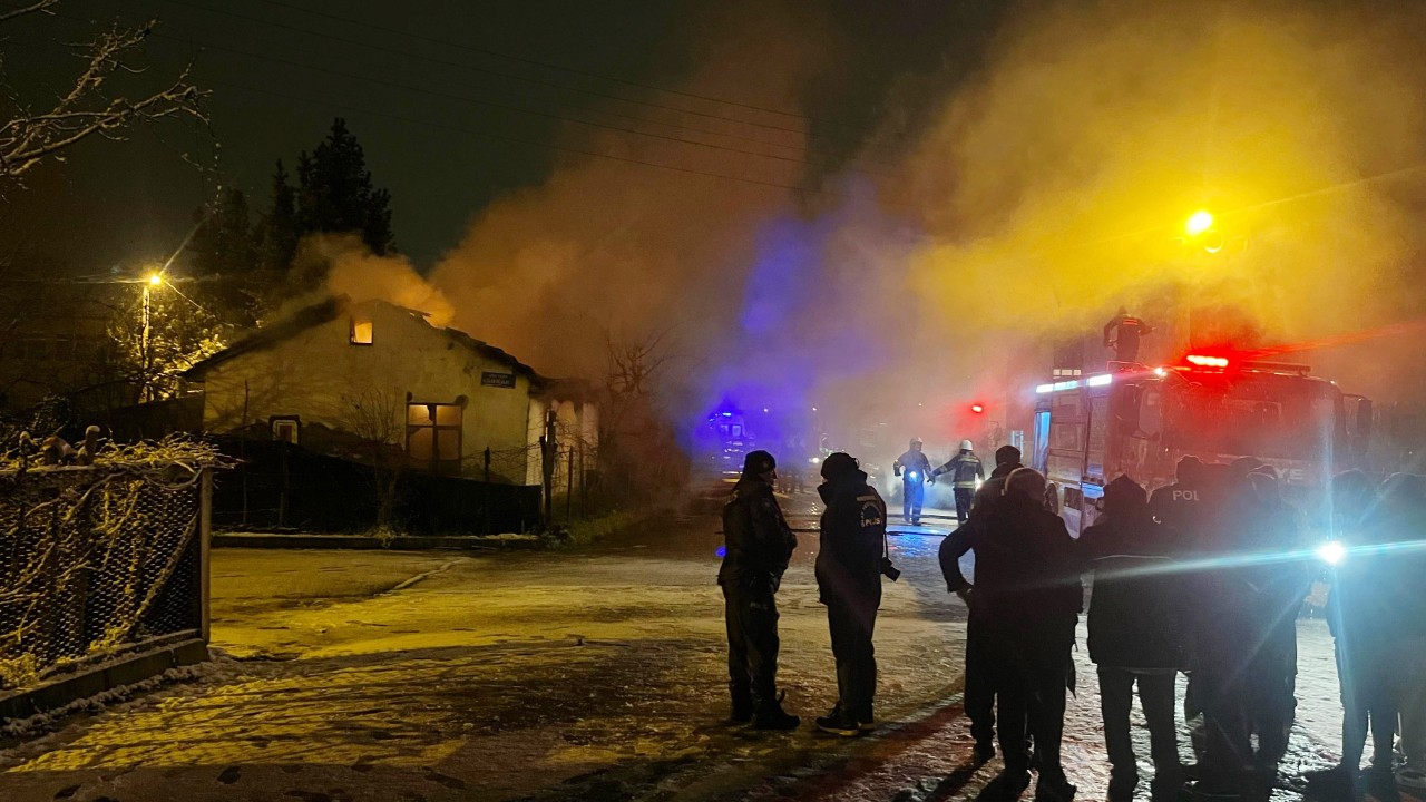 Samsun’da yangın evi küle çevirdi!