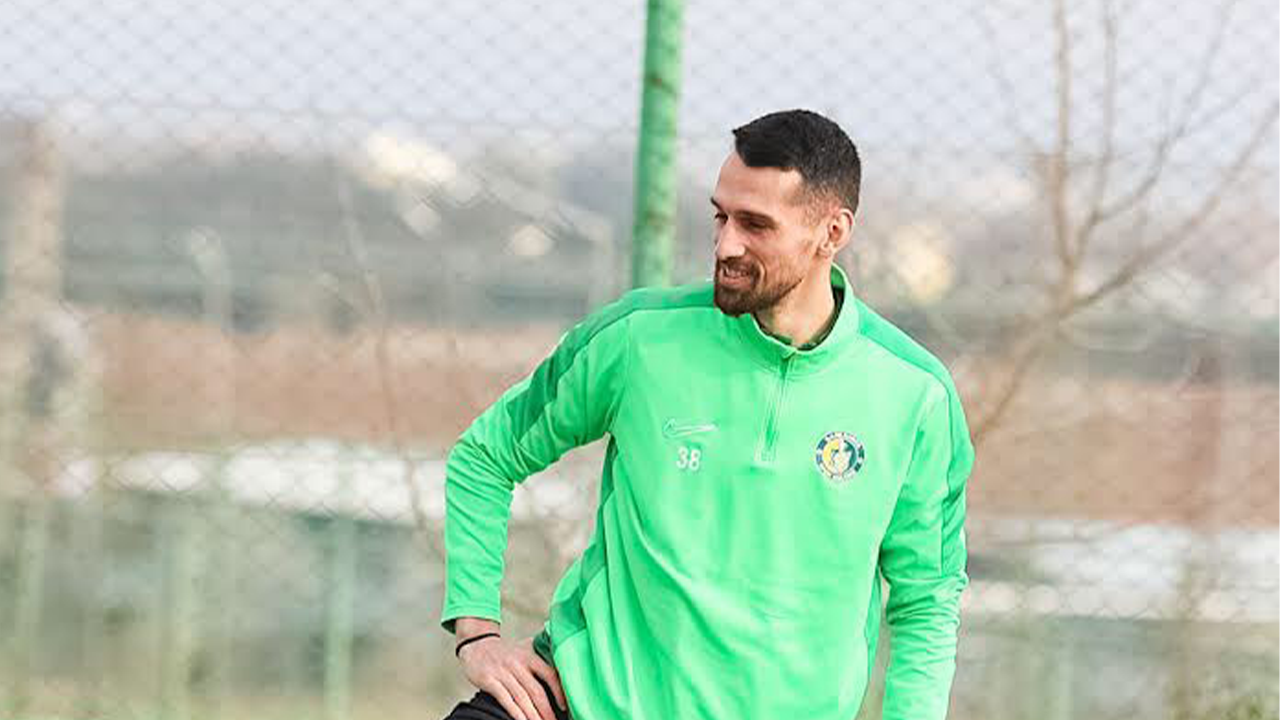 İzmitli stoper Alpay Çelebi rakibimiz olacak