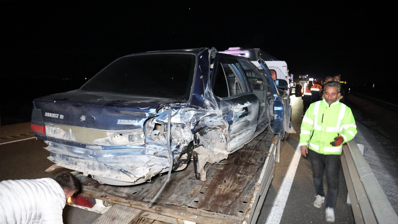 Aksaray'da trafik kazası! Ölü ve yaralılar var