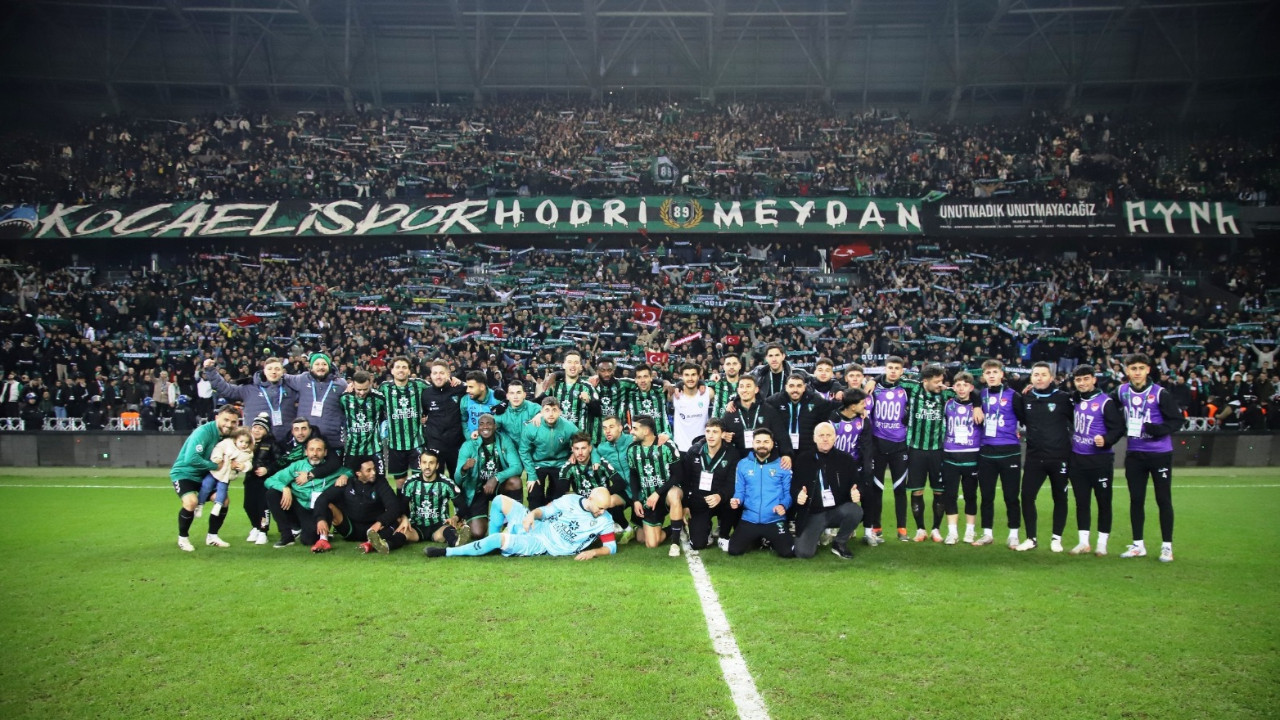 Hodri Meydan ailesi iftarda bir araya geliyor!