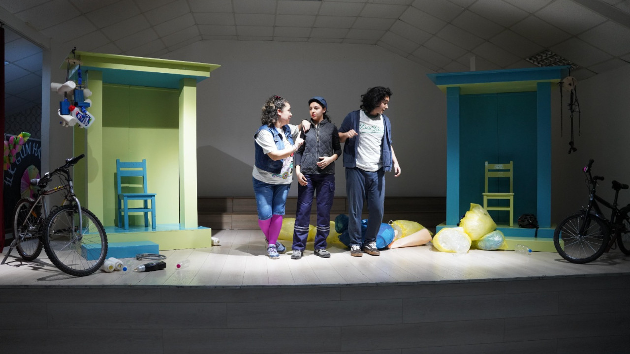 Çocuklar tiyatro ile çevreci ulaşımı öğrenecekler