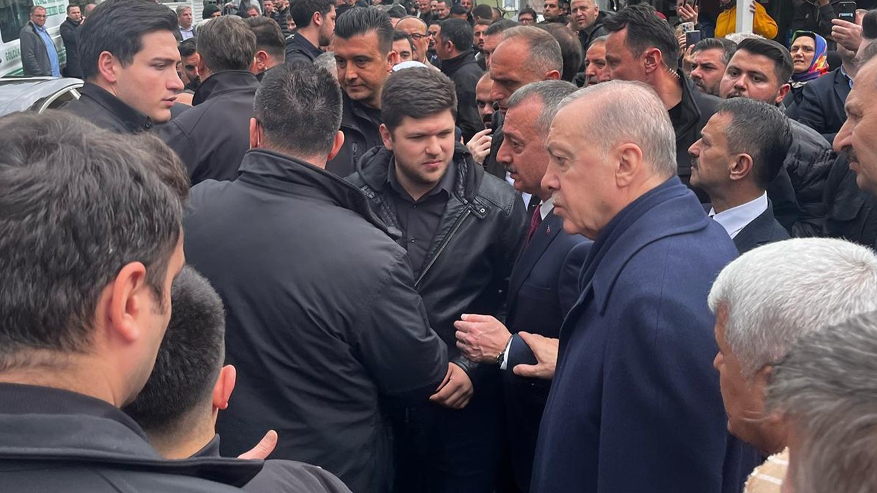 Cumhurbaşkanı Recep Tayyip Erdoğan, Kocaeli'de Burhan Abiş'in cenazesine katıldı: İşte o kareler... - Resim: 1