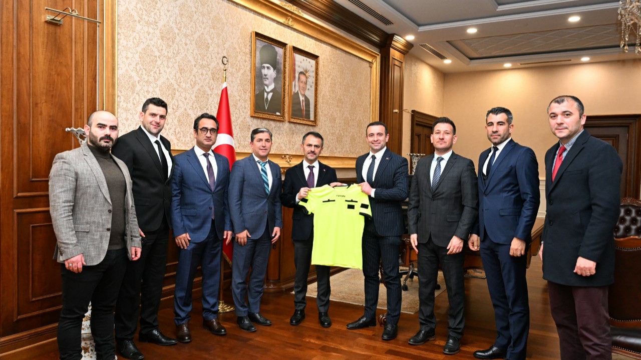 Kocaeli Futbol İl Hakem Kurulu Başkanı ve TFFHGD Kocaeli Şubesinden, Vali İlhami Aktaş’a ziyaret