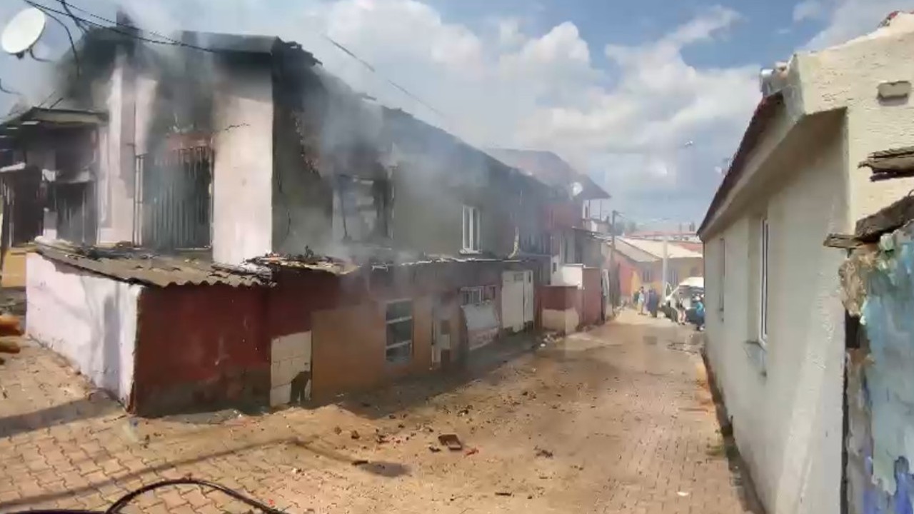 Çanakkale'de korkutan yangın!
