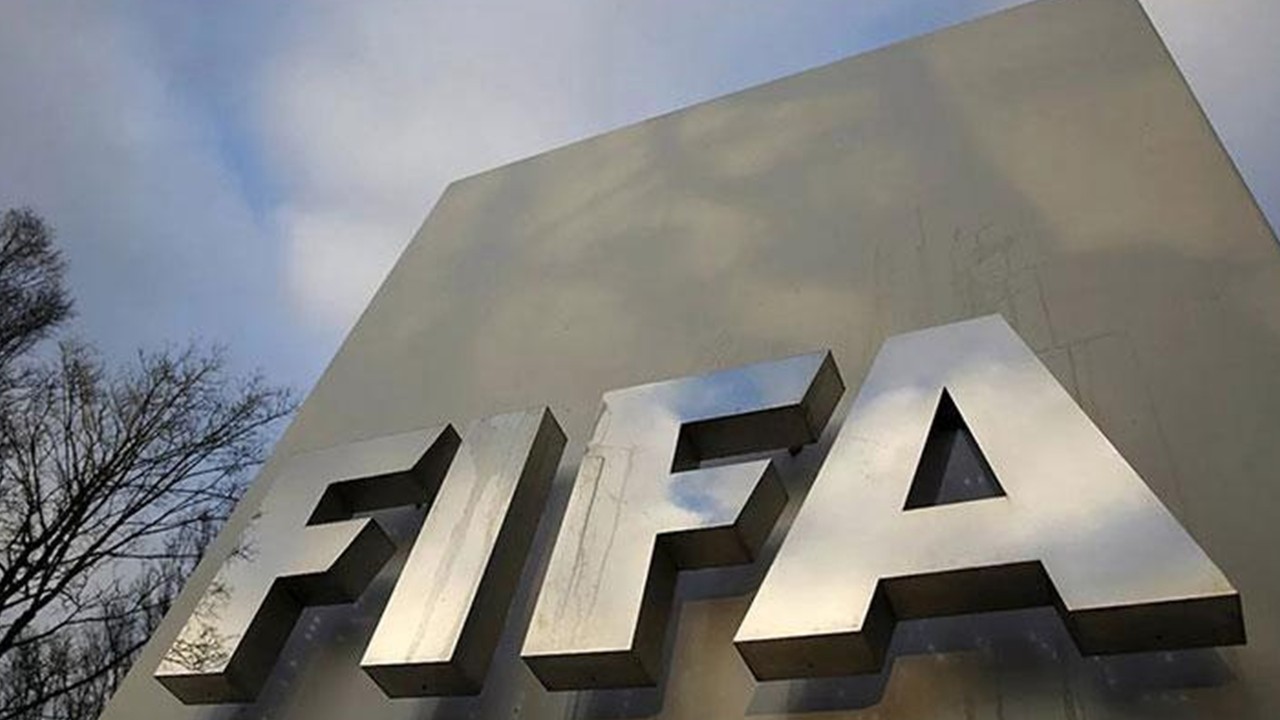 FIFA'dan 8 Türk kulübüne transfer yasağı geldi!