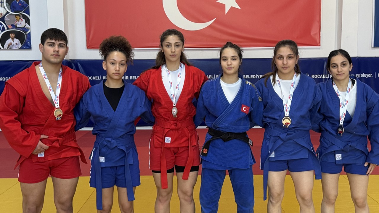 Kocaeli'nin judocu genç yıldızlarından 'sambo' şovu!