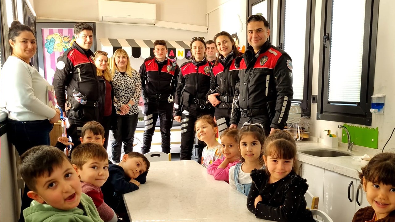 Yunus ekiplerinden Polis Haftası'na özel ziyaret!