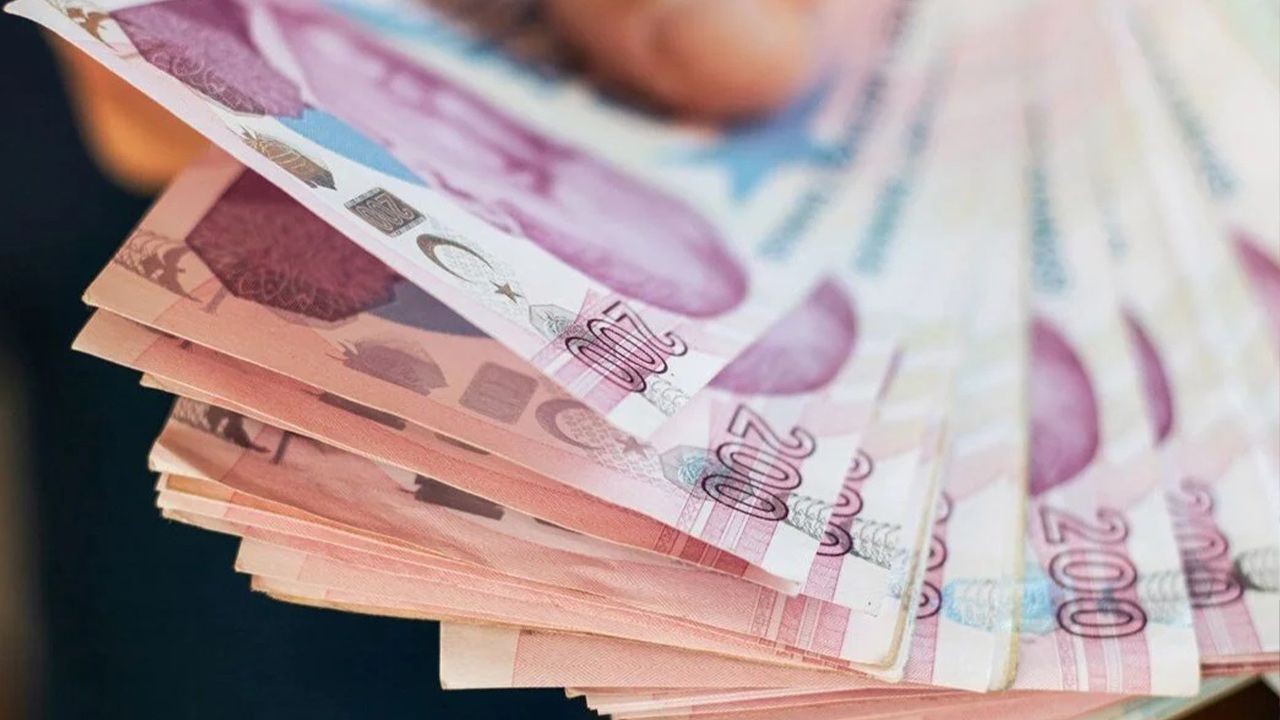 GÖZLER TEMMUZDA: Asgari Ücret Ara Zam Olacak Mı 2025 Son Dakika? Temmuz Ayında Asgari Ücrete Zam Var Mı? - Resim: 1