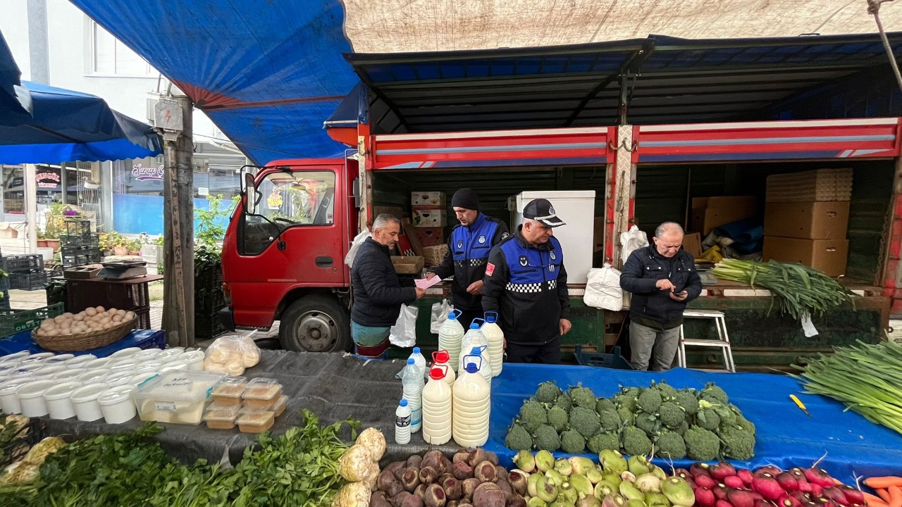 Körfez zabıtası pazar denetimlerini sürdürüyor