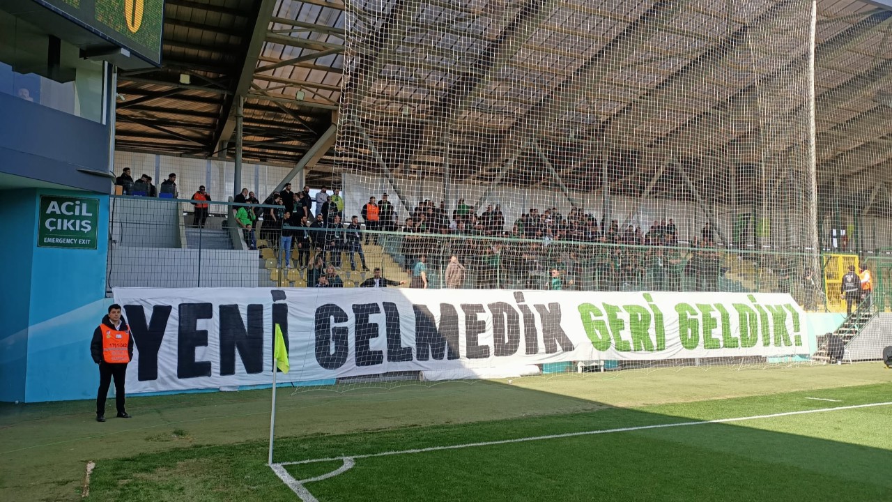 Taraftar her zamanki yerinde!