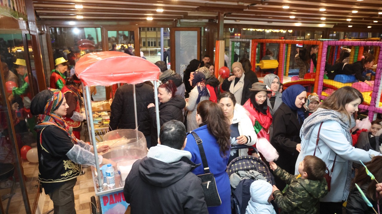 Kandıra' da 23 Nisan coşkusu Teras Park Anne-Çocuk Kafe'de devam edecek
