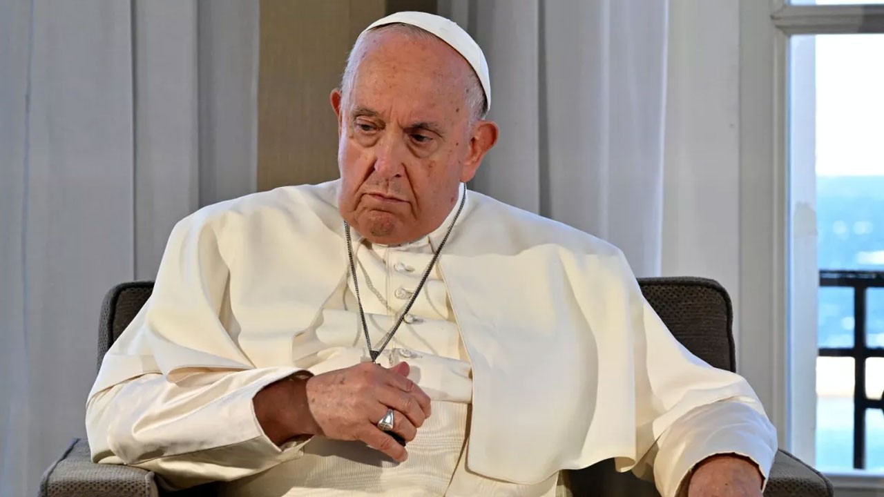 Papa Francis hayatını kaybetti