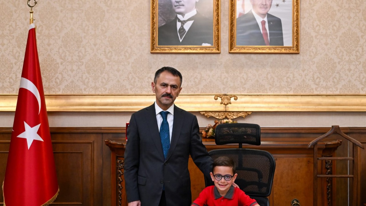 23 Nisan Ulusal Egemenlik ve Çocuk Bayramı’nda Vali İlhami Aktaş’a ziyaret