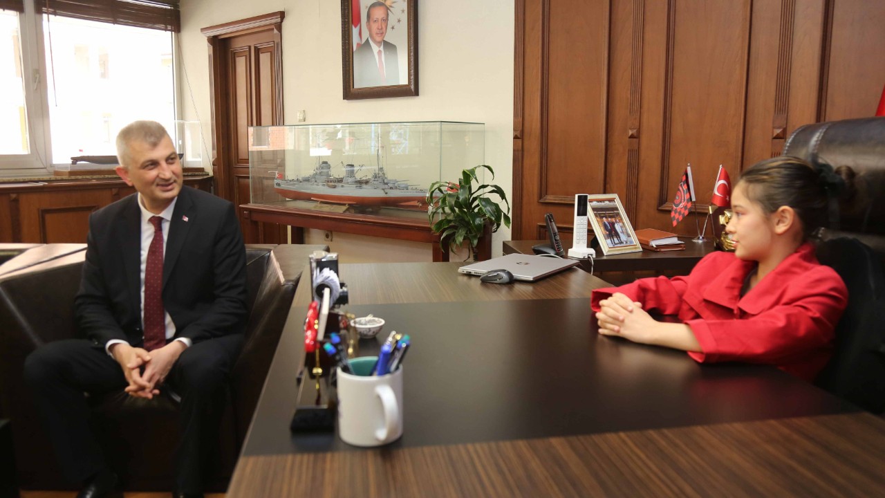 Ali Yıldırım Sezer koltuğunu devretti