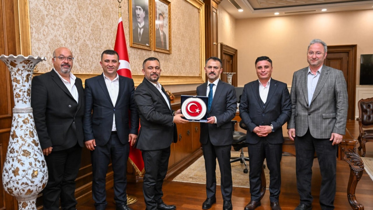 Vali İlhami Aktaş Öz-İş Sendikası Çanakkale Şubelerinden Gelen Konuklarını ağırladı