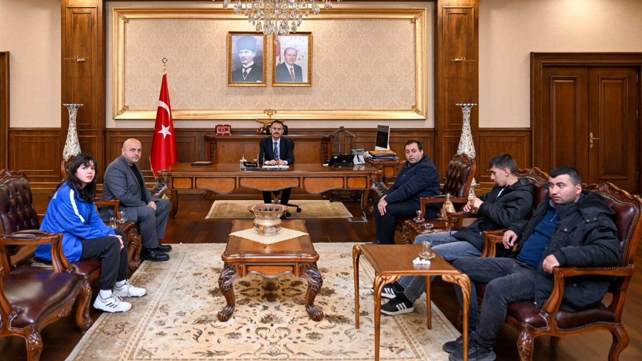 Kocaeli Engelsiz Sevenler Eğitim Sosyal Yardımlaşma Derneği İlhami Aktaş'a ziyaret