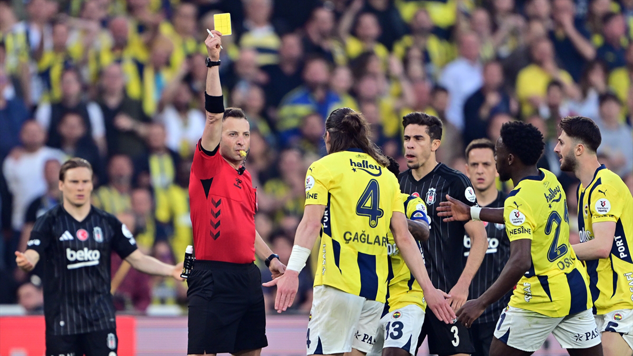 Fenerbahçe, Beşiktaş derbisinde havlu attı: 0-1