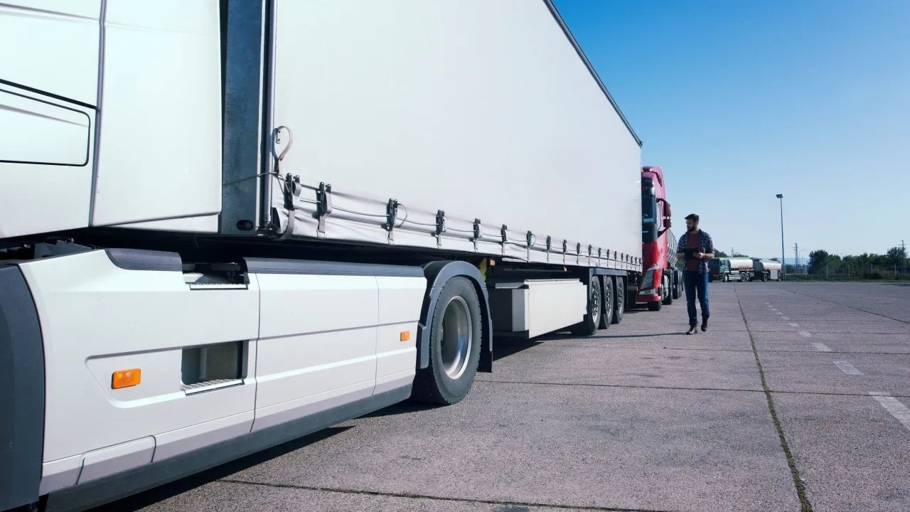 Trafikten men cezası: Ağır vasıtalara darbe emici tampon şartı geliyor!