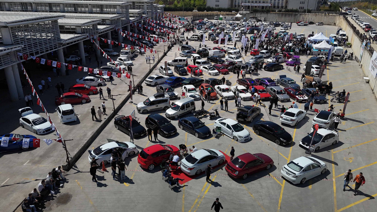 Ülkenin her yanından geldiler... Modifiye araçlar festivali Gebze'de