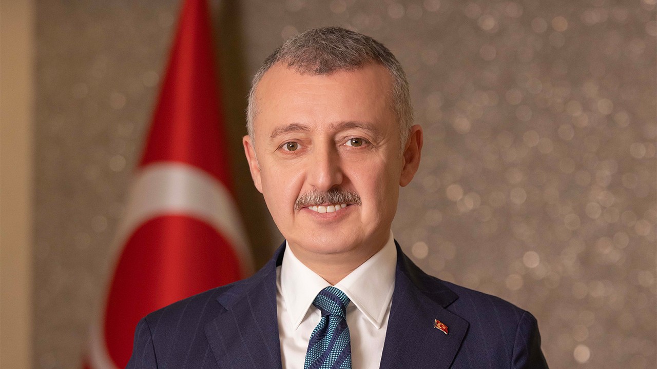 Tahir Büyükakın'dan Anneler Günü mesajı: Veyl olsun anneliği kanla sınayan zalimlere!