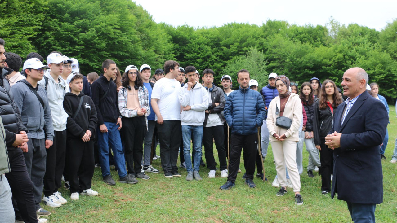 Körfez'in doğal güzelliklerinde trekking keyfi