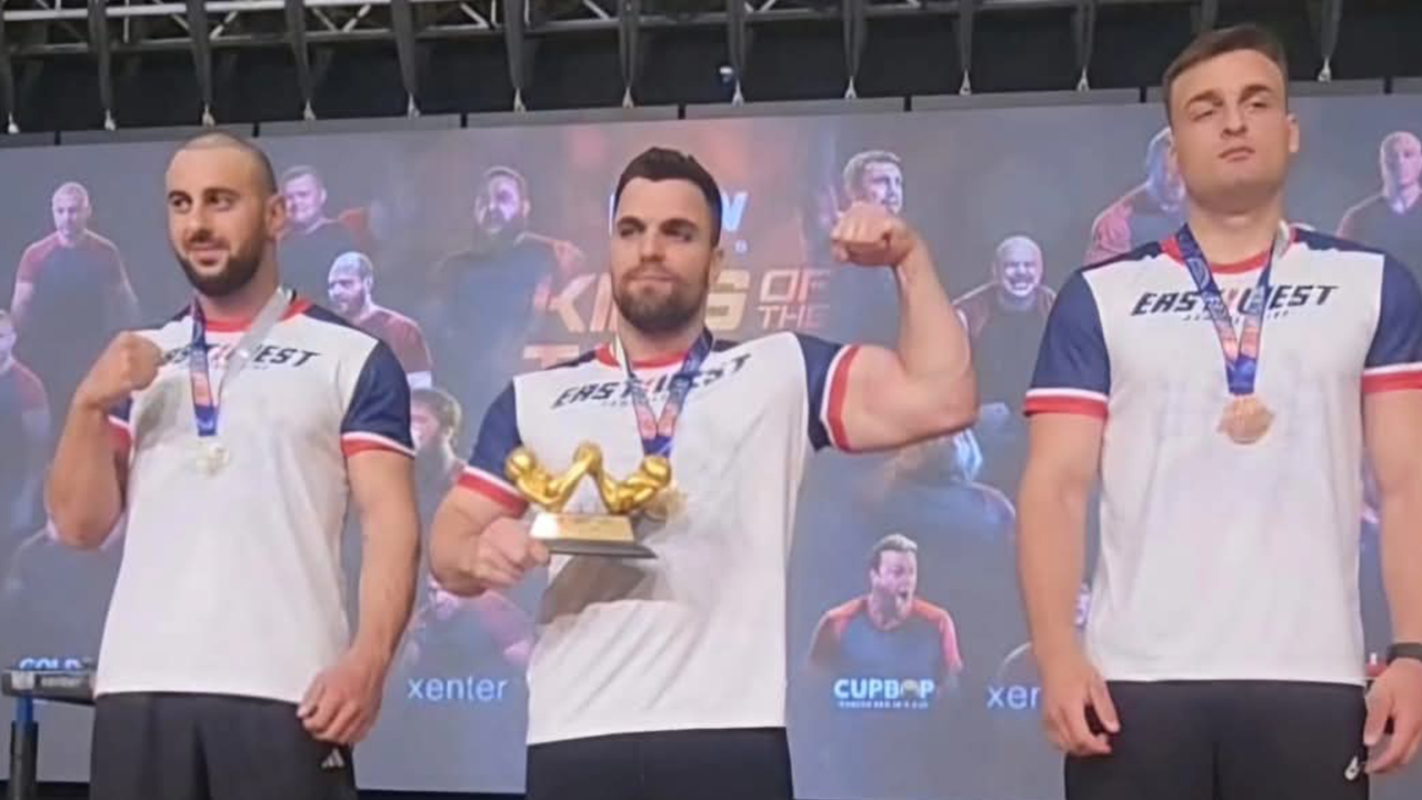 Demir Bilek Muhammed'i yine deviremediler!