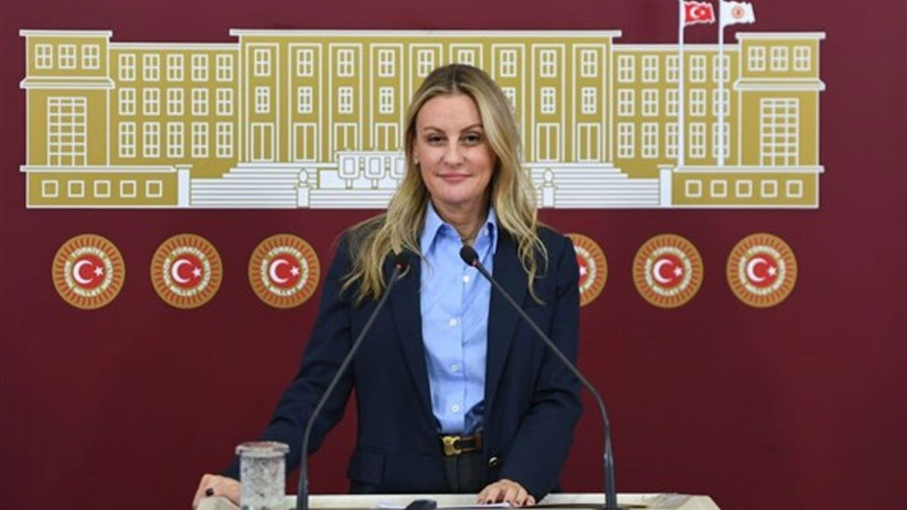 Seda Kaya Ösen, CHP'ye katıldı