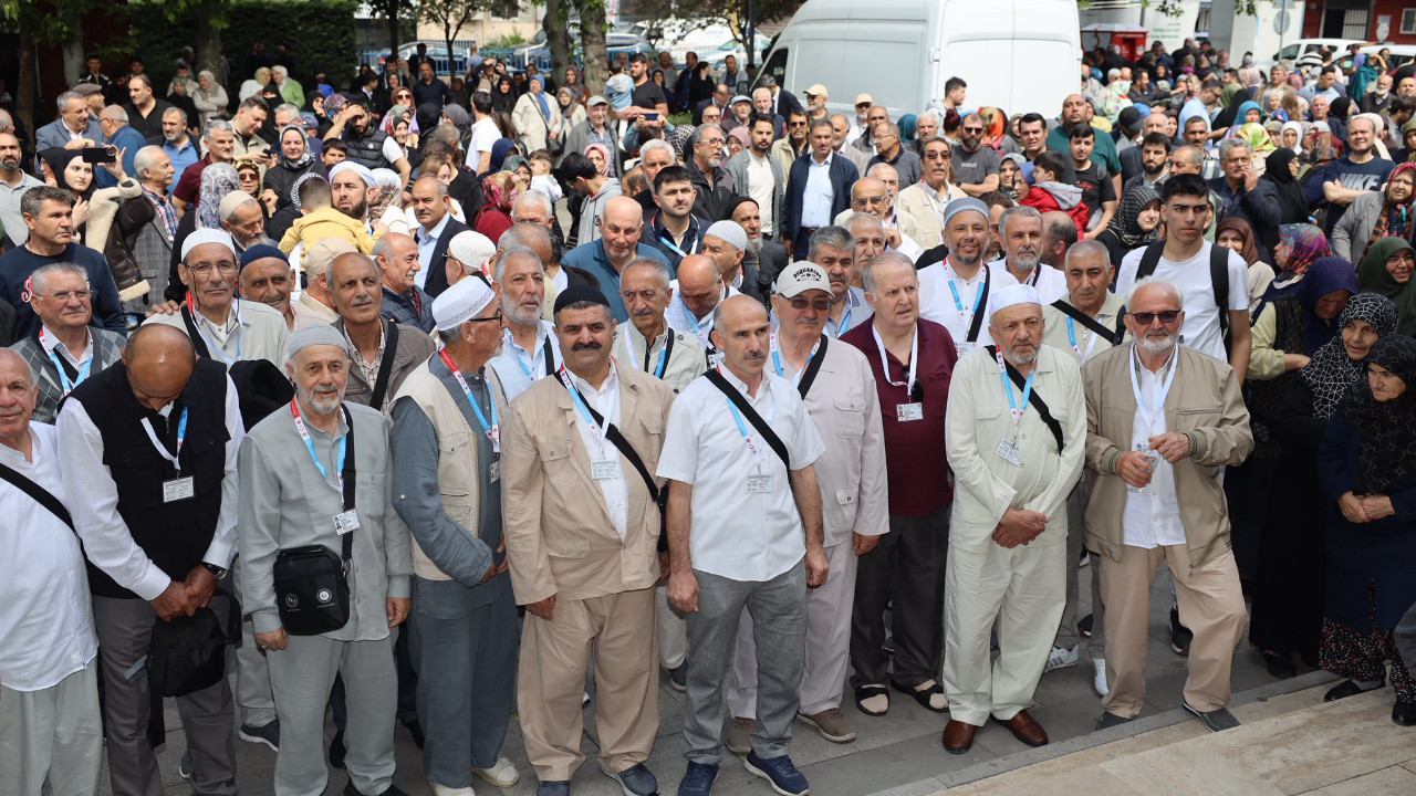 Hacı adayları dualarla uğurlandı