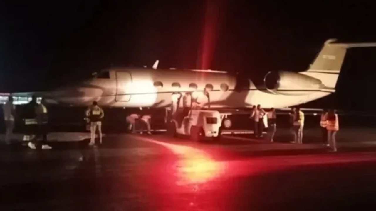 Başkanı’nın uçağı düşmekten son anda kurtuldu - Resim: 1