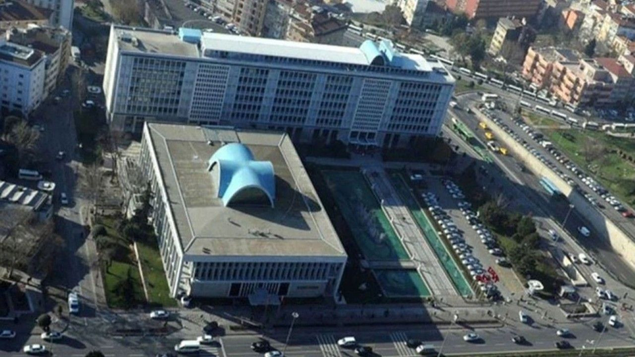 İBB operasyonlarında gözaltına alınan o isim hastaneye kaldırıldı! - Resim: 1