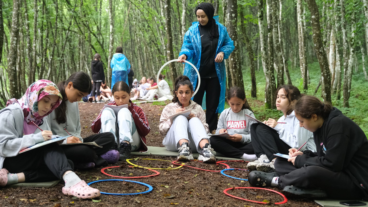 Kocaeli Büyükşehir Belediyesi'nden binlerce öğrenciye destek!