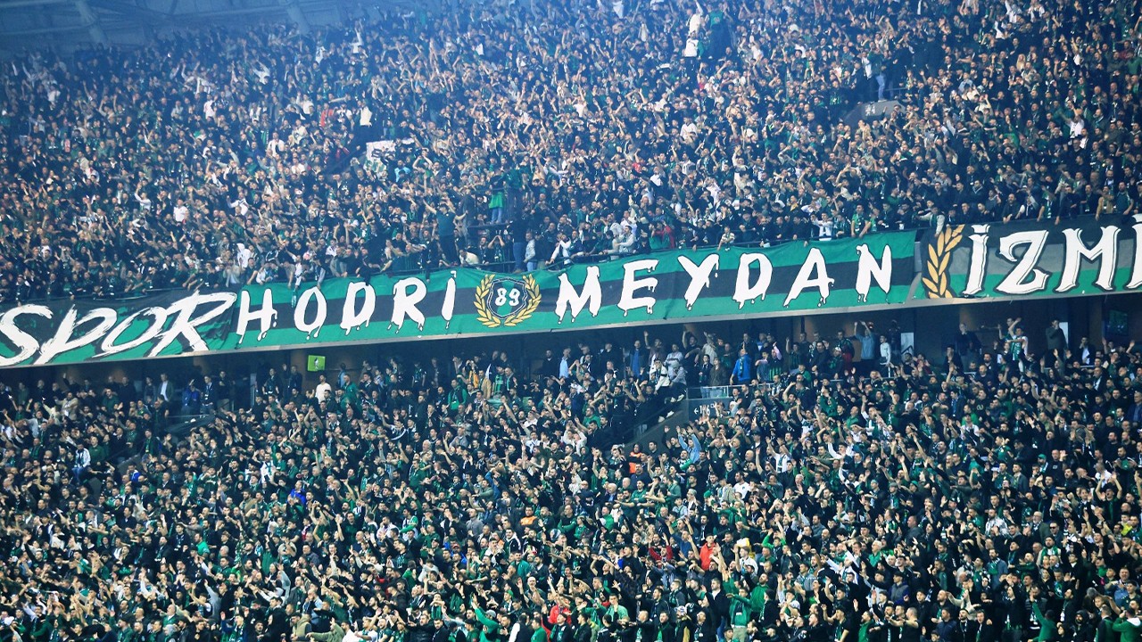 Kocaelispor taraftarı kombineler için transferleri bekliyor!