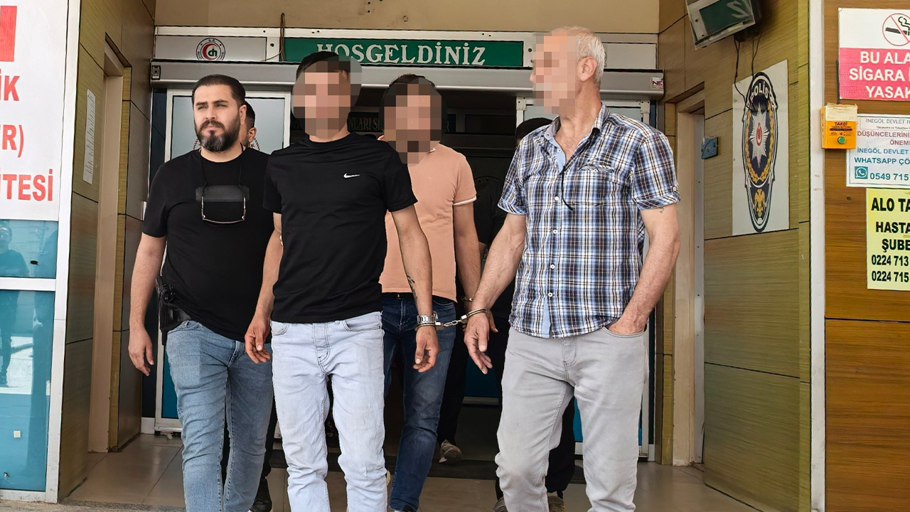 Cinayetten aranıyordu: Okey oynarken yakalandı!