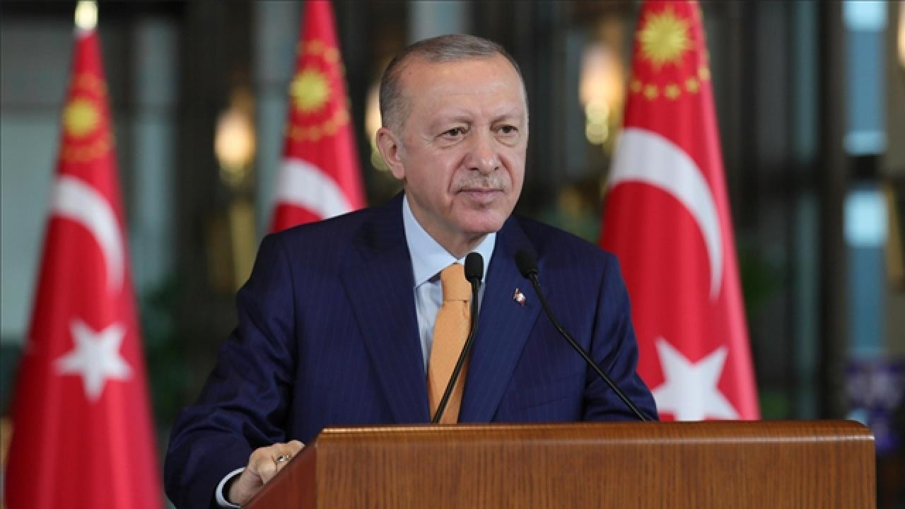 Cumhurbaşkanı Erdoğan, karne alan öğrencileri tebrik etti