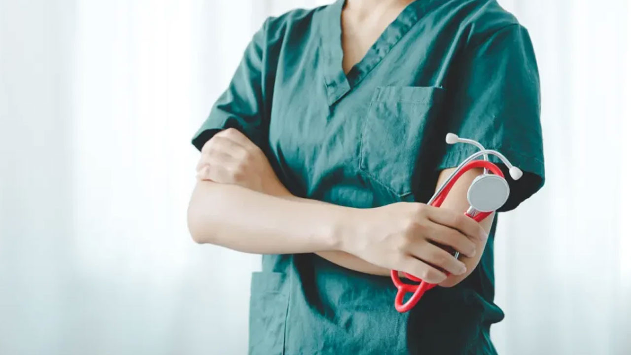 Hemşire Maaşları 2025: Özel ve Devlette Hemşire Maaşları