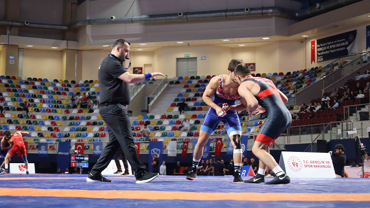 Kocaeli'de güreş heyecanı devam ediyor