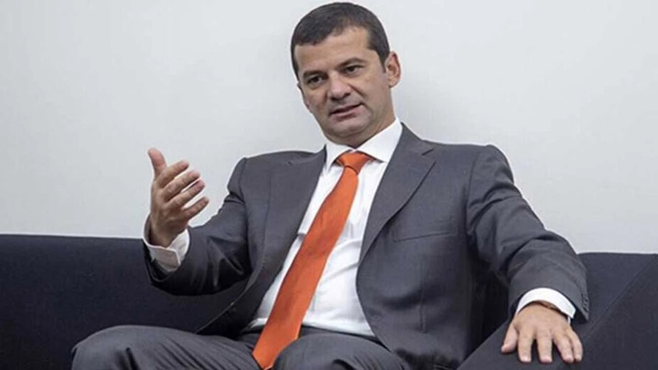 Zafer Partili Bartu Soral Kim, Nereli? Bartu Soral Kiminle Evli? Neden Zafer Partisi'nden Ayrıldı?