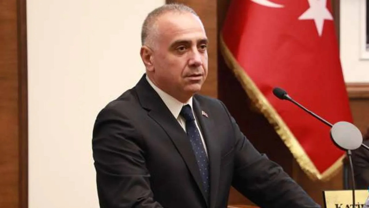 Tutuklanan başkanın yerine seçilen başkanvekili gözaltında