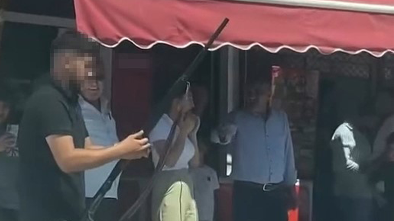 Asker uğurlamasında havaya defalarca ateş açtılar!