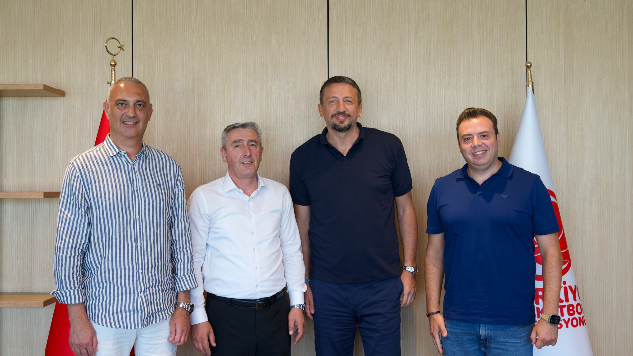 Çayırova Belediyesi Basketbol heyetinden Hidayet Türkoğlu ziyareti